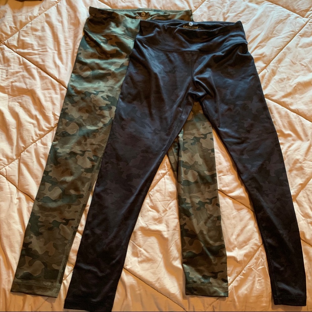 Lot of 2 - 90 degree reflex camo leggings M
